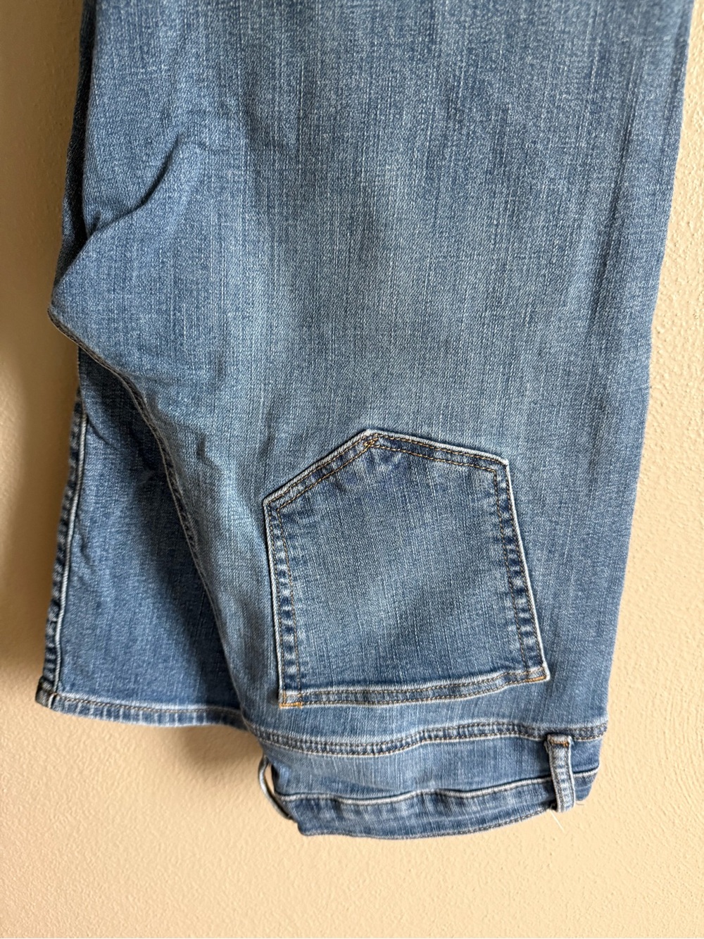 GAP Women's Relaxed Light Blue Denim Jeans